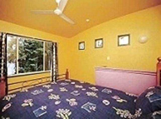 Lake Tinaroo Terraces Motel Ruang foto