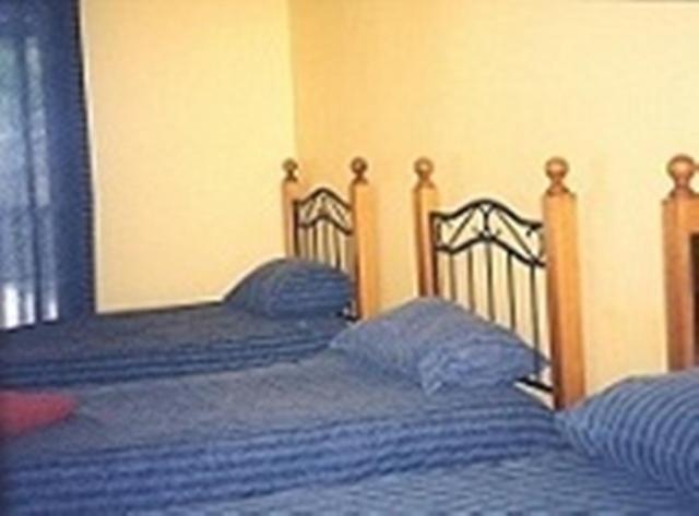 Lake Tinaroo Terraces Motel Ruang foto